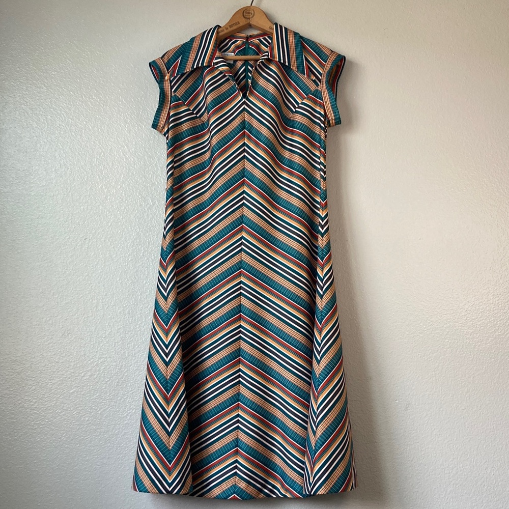 Vintage 60s 70s Debbie Bee Chevron Stripe V neck Dagger collar sz Est M
